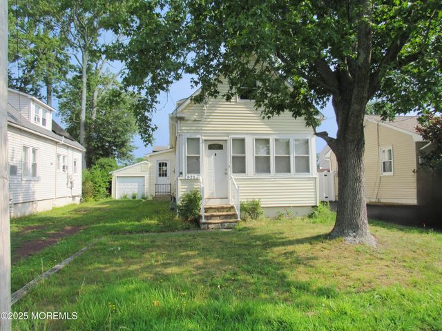 521 E Point Pleasant Avenue, Ocean Gate, NJ 08740