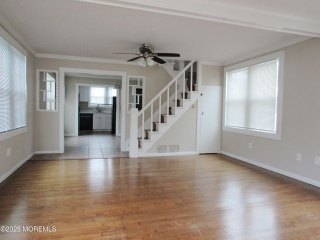 521 E Point Pleasant Avenue, Ocean Gate, NJ 08740