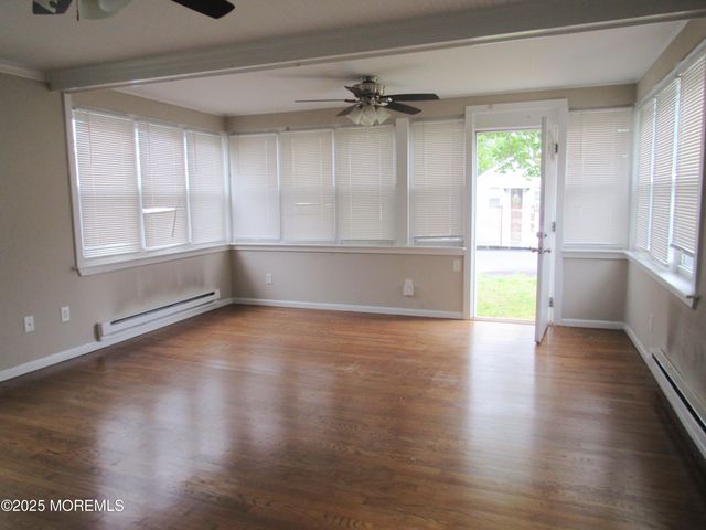 521 E Point Pleasant Avenue, Ocean Gate, NJ 08740