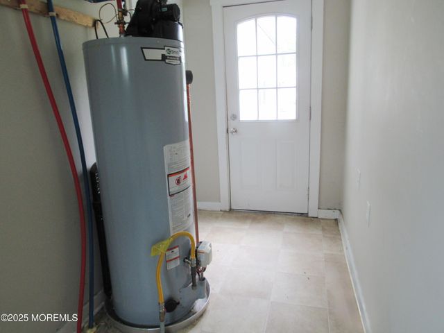 521 E Point Pleasant Avenue, Ocean Gate, NJ 08740