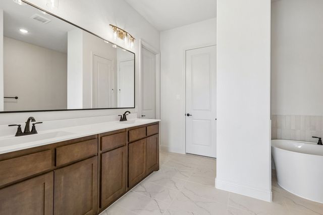 5001 Valley View Drive, Joshua, TX 76058