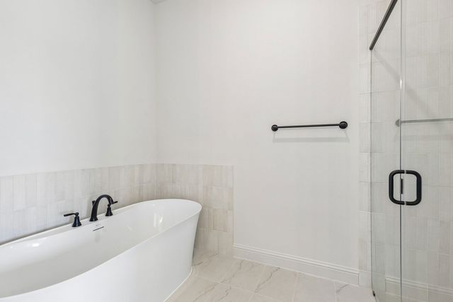 5001 Valley View Drive, Joshua, TX 76058