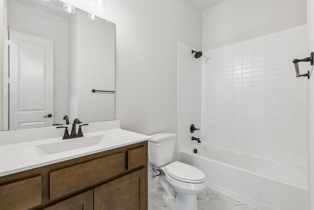 5001 Valley View Drive, Joshua, TX 76058