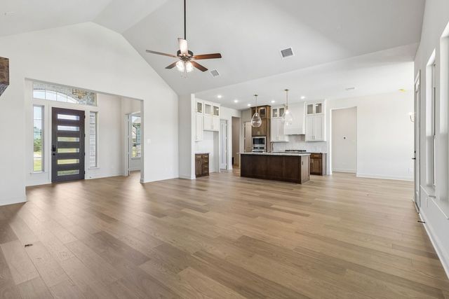 5001 Valley View Drive, Joshua, TX 76058
