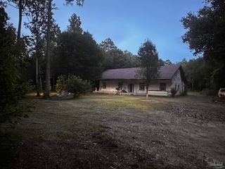 5920 Pawnee Dr, Pensacola, FL 32526