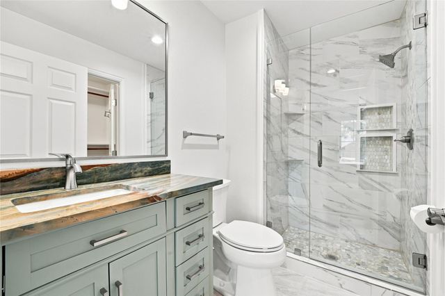 212 Makaha DR, Bastrop, TX 78602