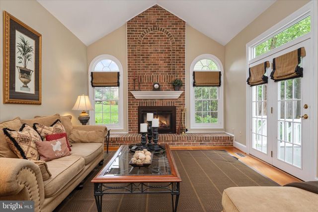 5613 SUGARBUSH LN, Rockville, MD 20852