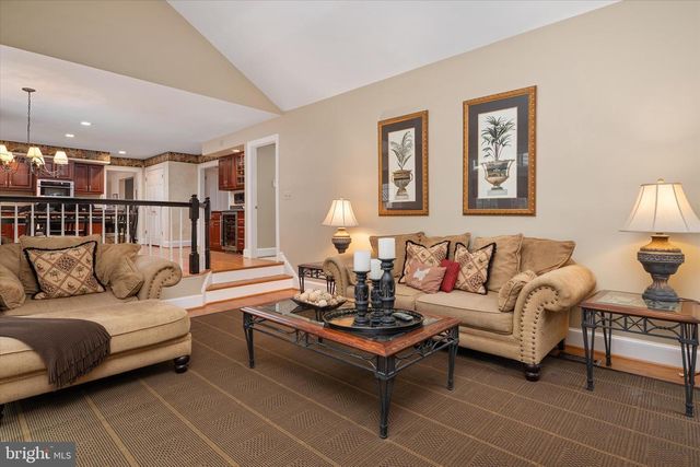 5613 SUGARBUSH LN, Rockville, MD 20852