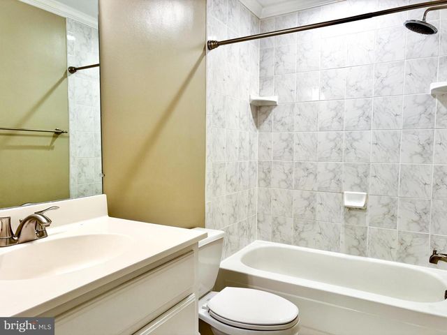5613 SUGARBUSH LN, Rockville, MD 20852
