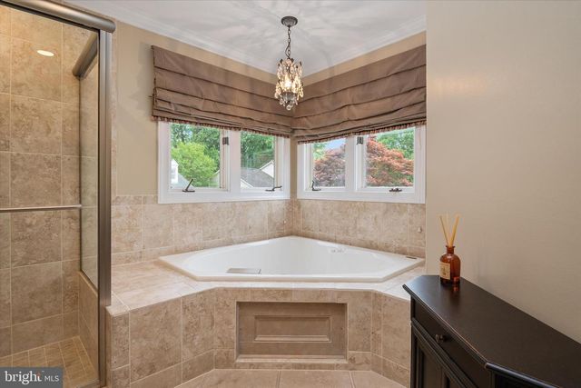 5613 SUGARBUSH LN, Rockville, MD 20852