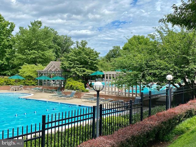 5613 SUGARBUSH LN, Rockville, MD 20852