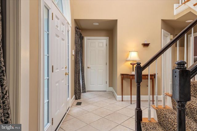 5613 SUGARBUSH LN, Rockville, MD 20852