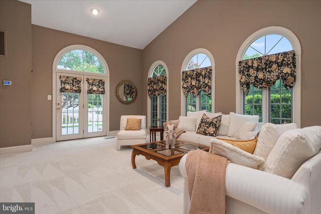 5613 SUGARBUSH LN, Rockville, MD 20852