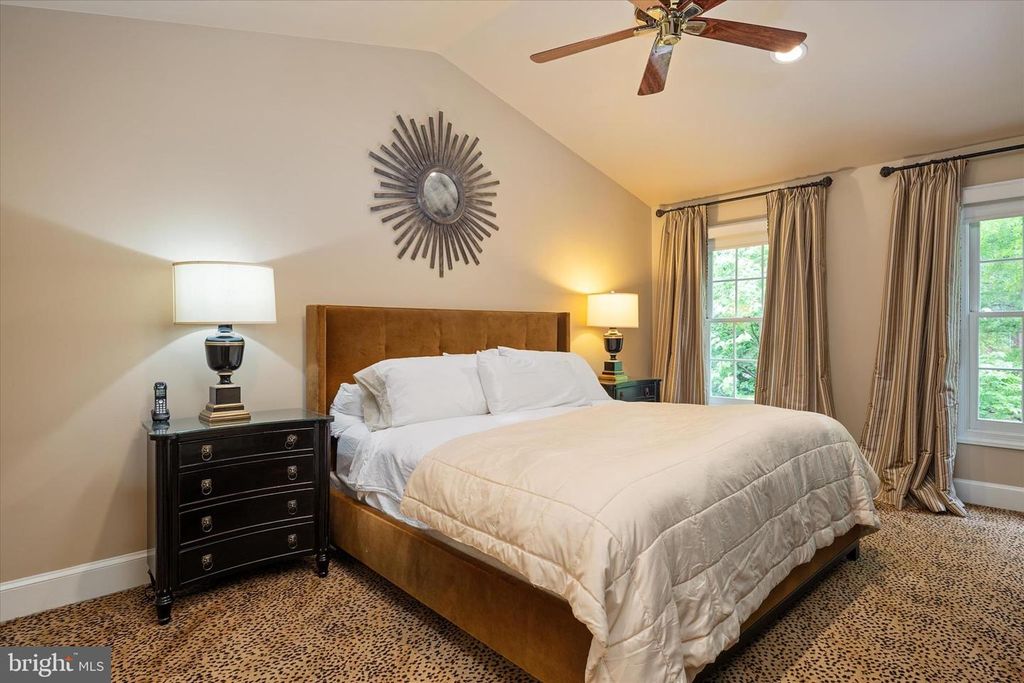 Image 30 of property listing at 5613 SUGARBUSH LN, Rockville, MD 20852