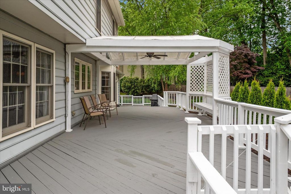 Image 42 of property listing at 5613 SUGARBUSH LN, Rockville, MD 20852