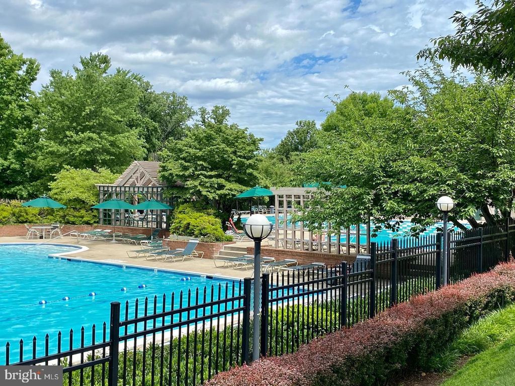 Image 53 of property listing at 5613 SUGARBUSH LN, Rockville, MD 20852