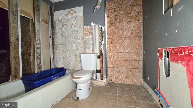 902 S 47TH ST, Philadelphia, PA 19143