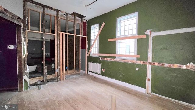 902 S 47TH ST, Philadelphia, PA 19143