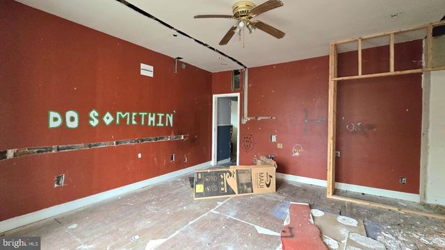 902 S 47TH ST, Philadelphia, PA 19143