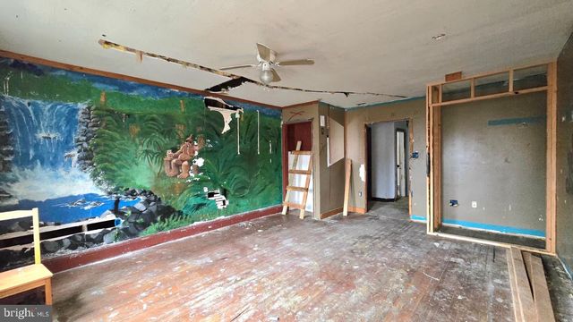 902 S 47TH ST, Philadelphia, PA 19143