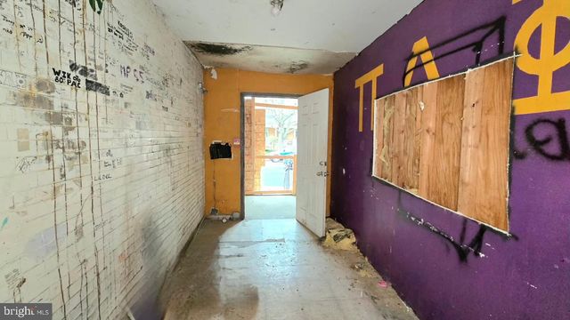 902 S 47TH ST, Philadelphia, PA 19143