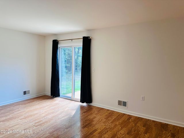 607 Bromelia Court, Jackson, NJ 08527