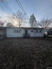 11420 Criterion Avenue, St Louis, MO 63138