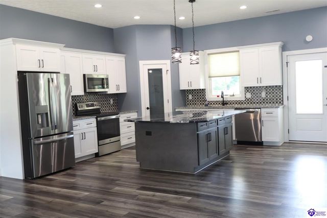 816 Otter Creek Road, Vine Grove, KY 40175