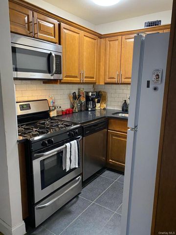 381 Chauncey Street 3A, Brooklyn, NY 11233