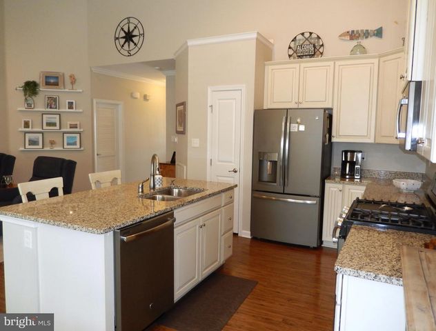 27 THORNTON DR, Ocean View, DE 19970