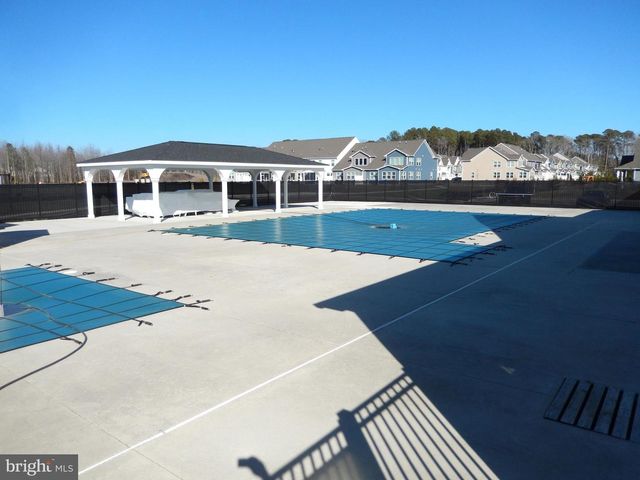 27 THORNTON DR, Ocean View, DE 19970