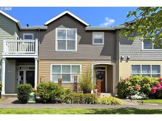1444 Ne MARKET Dr, Fairview, OR 97024