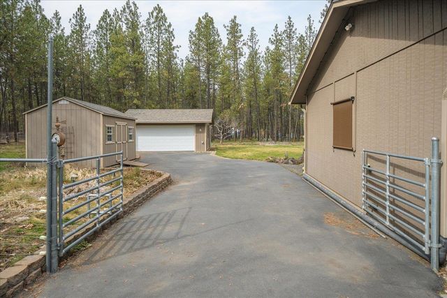 7114 W Melville Rd, Cheney, WA 99004