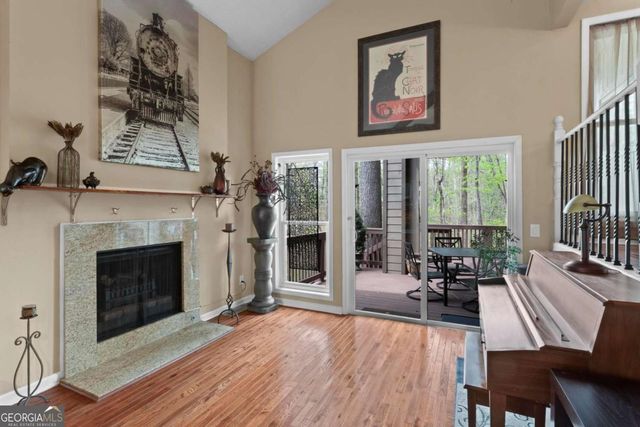 3865 Mabry Road NE, Roswell, GA 30075