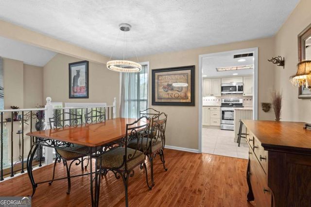 3865 Mabry Road NE, Roswell, GA 30075