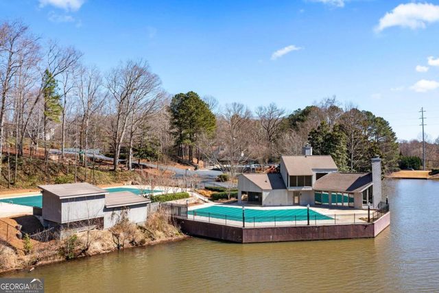 3865 Mabry Road NE, Roswell, GA 30075