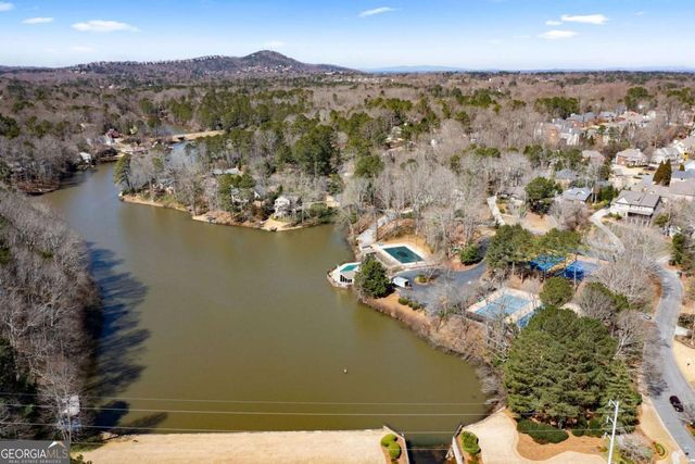 3865 Mabry Road NE, Roswell, GA 30075