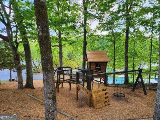 3865 Mabry Road NE, Roswell, GA 30075