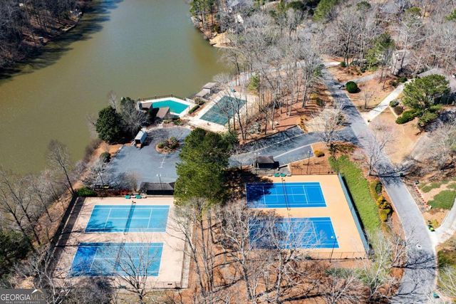 3865 Mabry Road NE, Roswell, GA 30075