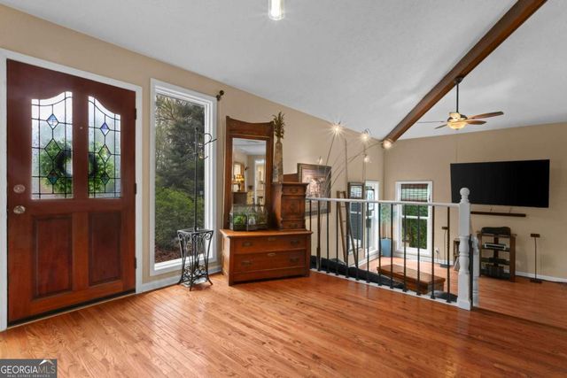 3865 Mabry Road NE, Roswell, GA 30075