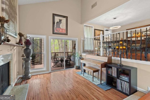 3865 Mabry Road NE, Roswell, GA 30075