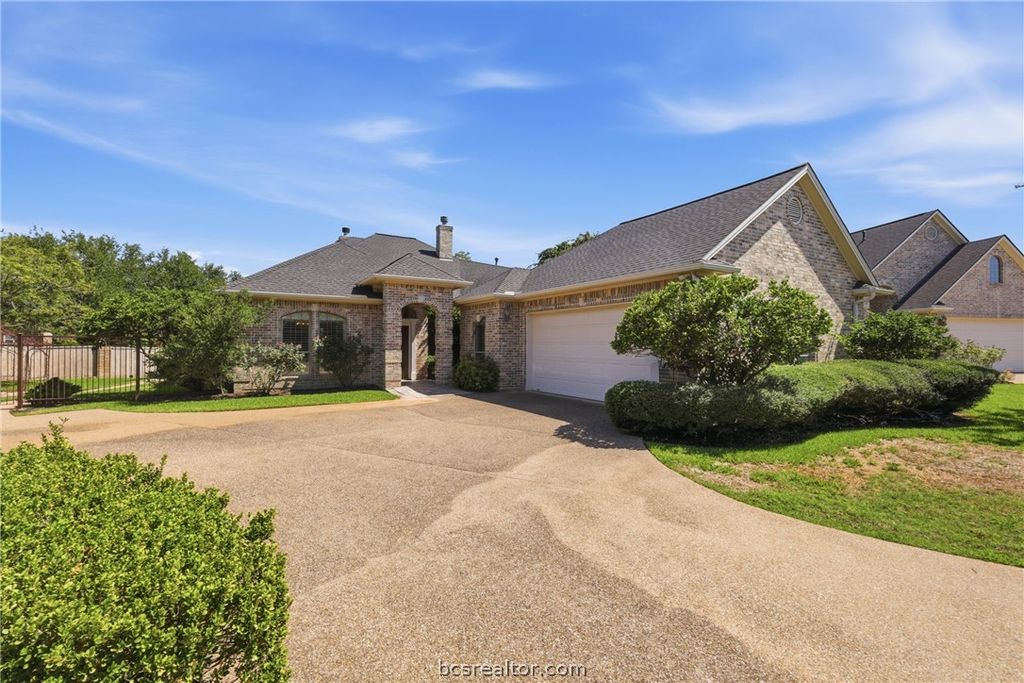 4920 Fairfield Court, Bryan, TX 77802 — exterior
