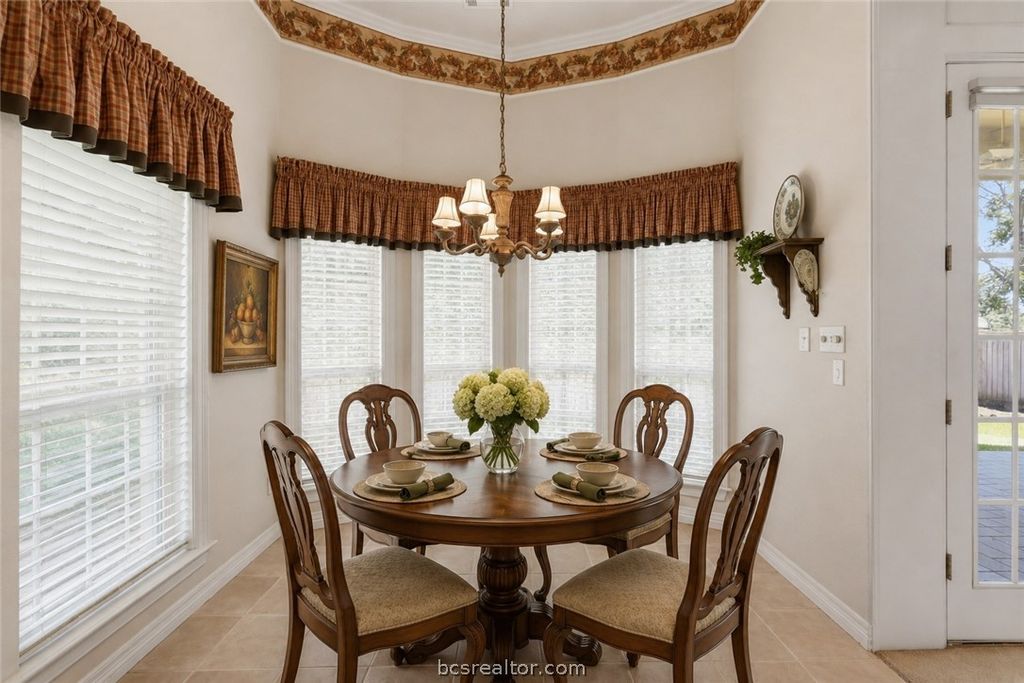 4920 Fairfield Court, Bryan, TX 77802 — photo 5