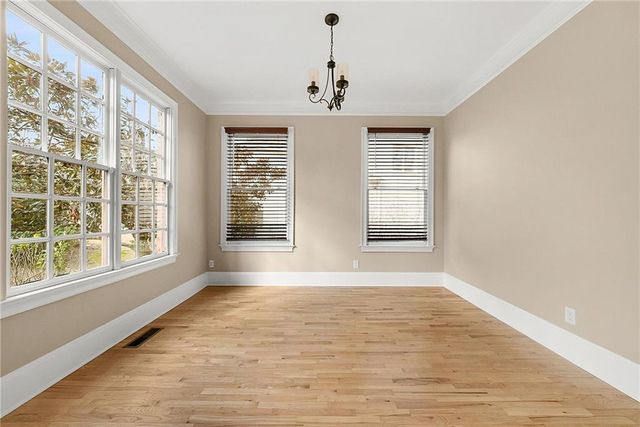 225 Lake Summit View, Atlanta, GA 30342