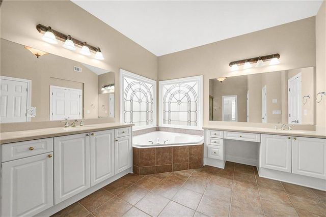 225 Lake Summit View, Atlanta, GA 30342