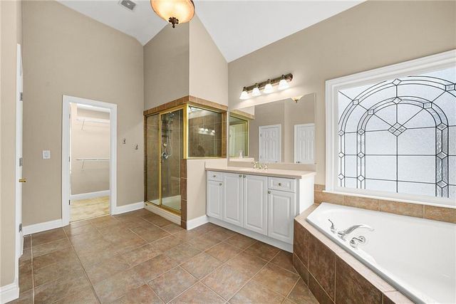 225 Lake Summit View, Atlanta, GA 30342