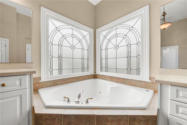 225 Lake Summit View, Atlanta, GA 30342