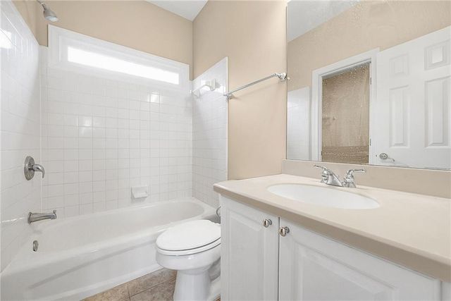 225 Lake Summit View, Atlanta, GA 30342