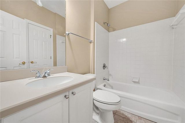 225 Lake Summit View, Atlanta, GA 30342