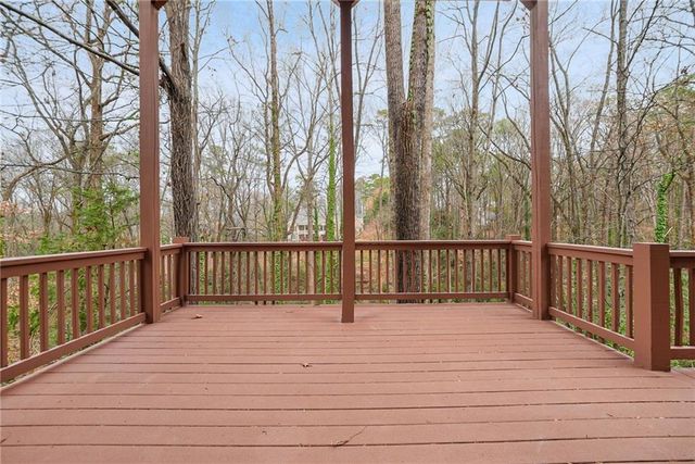 225 Lake Summit View, Atlanta, GA 30342